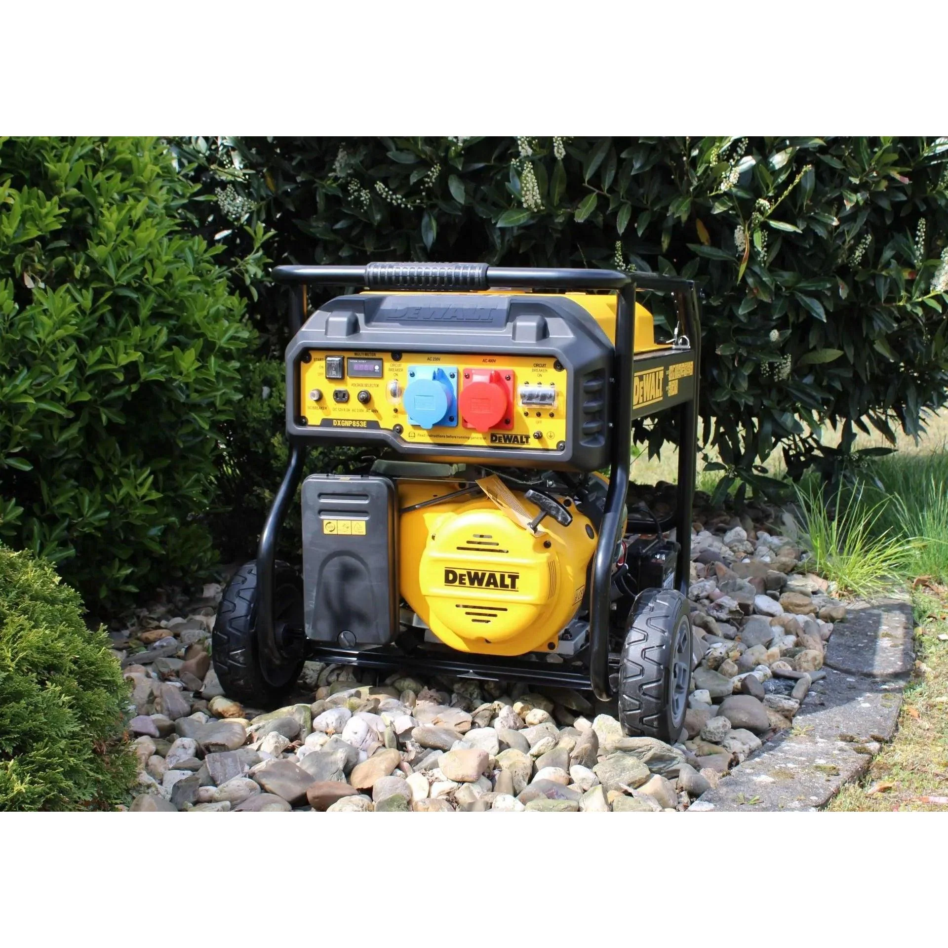 10,6 kVa Benzin AVR Stromerzeuger DeWalt 230V & 400V DXGNP853E - Image 3